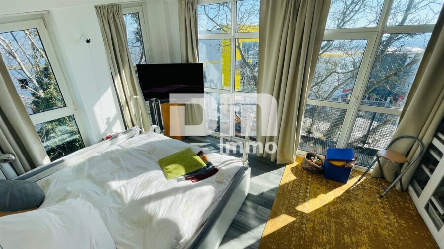 (R)eserviert!Traumhafte Maisonette-Wohnung im Penthouse-Stil mit Terrasse und Balkon - Schlafzimmer oberer Maisonettebereich